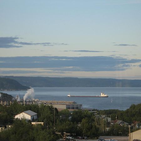 Hotel La Caravelle Baie-Comeau Bagian luar foto