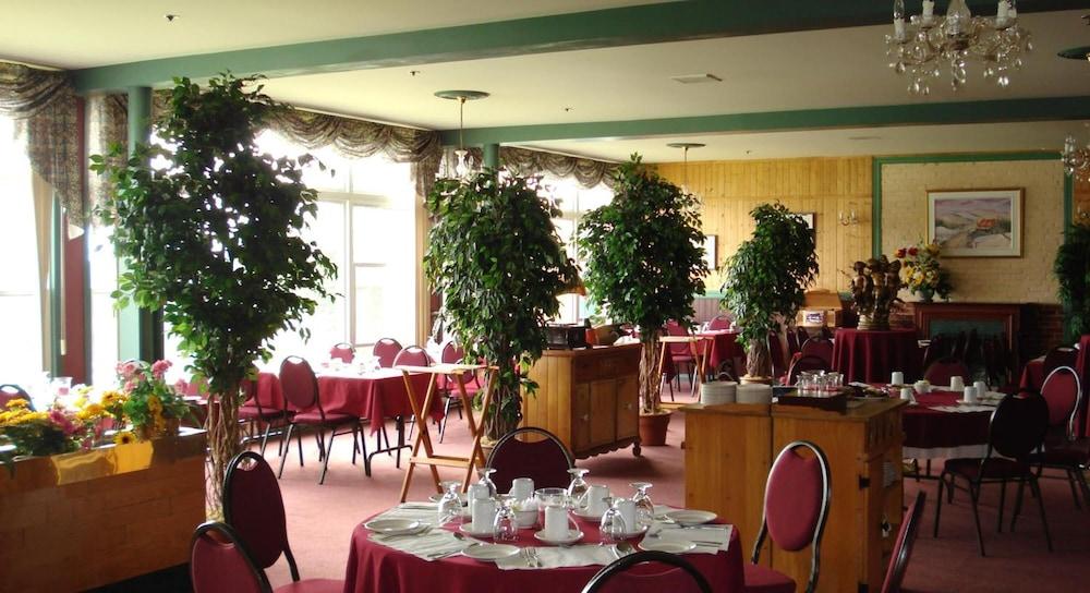 Hotel La Caravelle Baie-Comeau Bagian luar foto