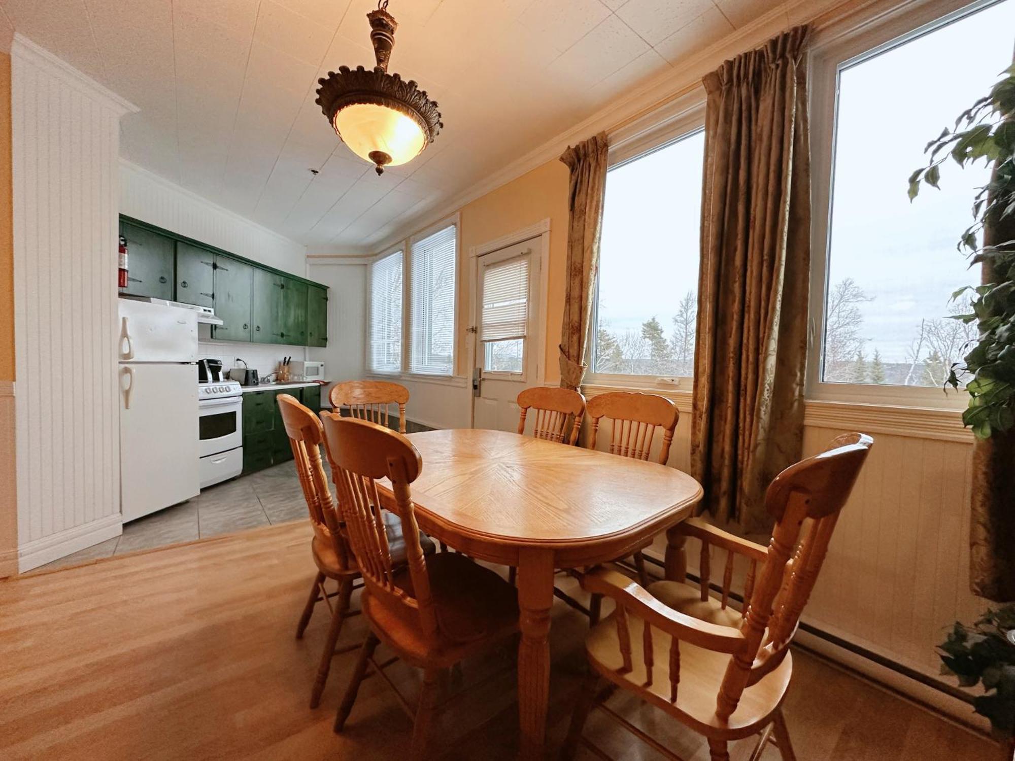 Hotel La Caravelle Baie-Comeau Bagian luar foto