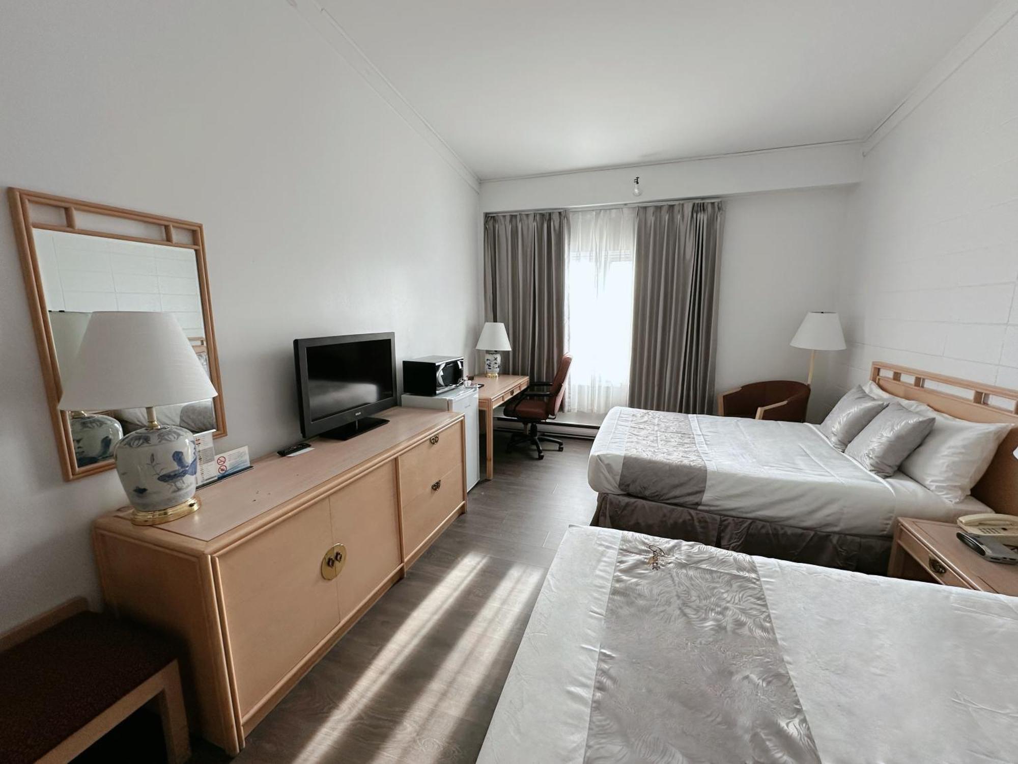 Hotel La Caravelle Baie-Comeau Bagian luar foto